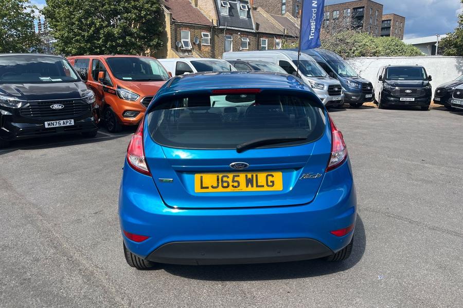 Ford FIESTA Photo autoimg-32a2faceff6076a61bf55929400121e2ff9281b4.jpg