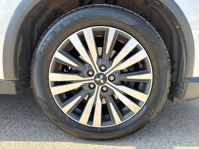 MITSUBISHI Outlander Photo 5