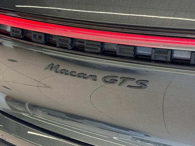 PORSCHE Macan Photo 49