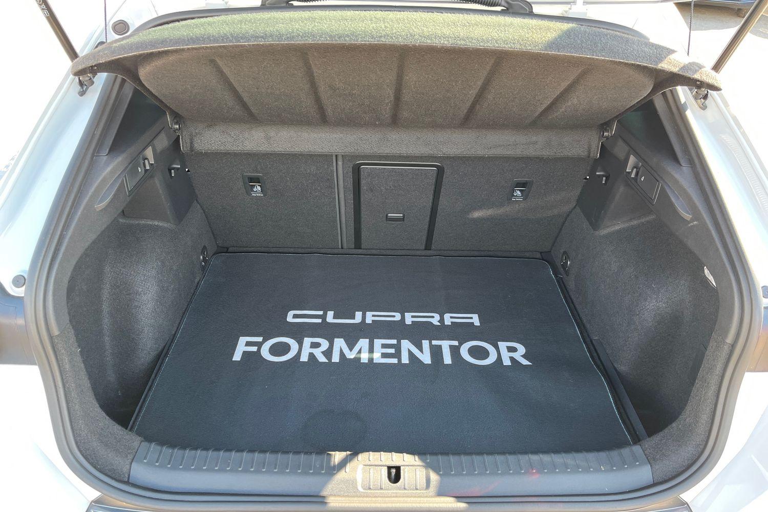 CUPRA FORMENTOR Photo 20
