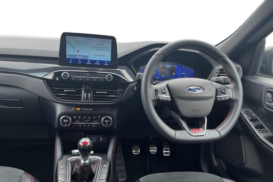 Ford KUGA Photo autoimg-32b3d2df2693986fbf894b3dff64aa304653d1d3.jpg