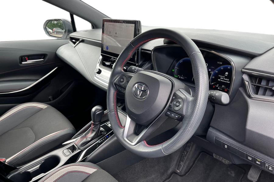 Toyota Corolla Photo autoimg-32b65b4e23d1b8c238119de36a2603daa663077f.jpg