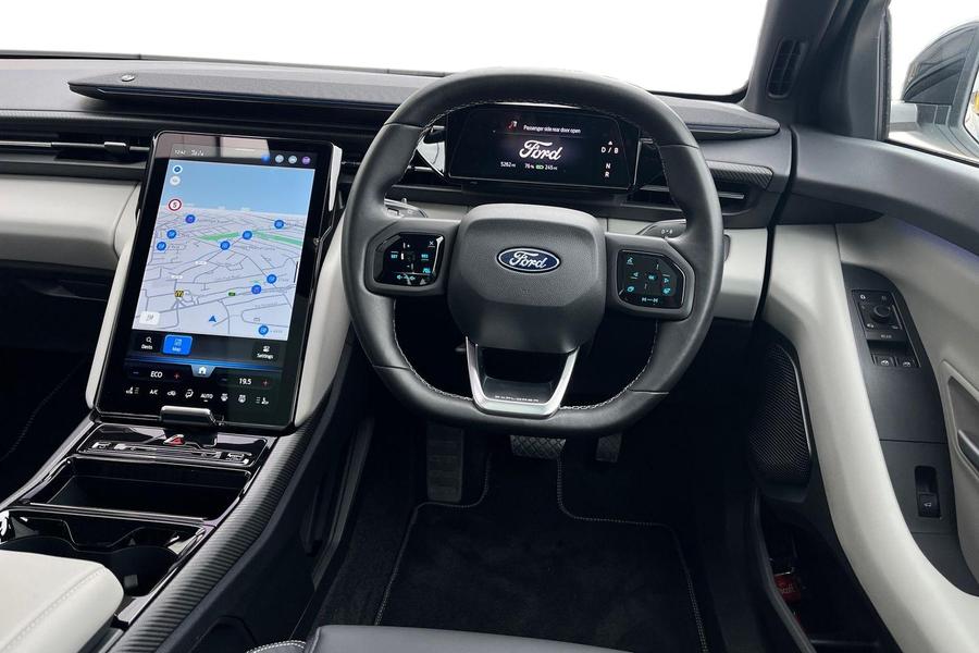 Ford Explorer Photo autoimg-32b774444fe60e6ccdd4504aab939dd191ec9a80.jpg