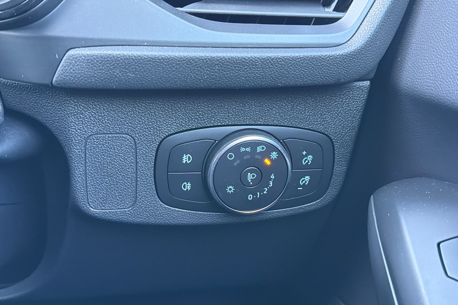 Ford FOCUS Photo 35