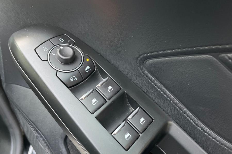 Ford FOCUS Photo autoimg-32bcf430004f5b923cae3f6927ec00bc31d963e4.jpg