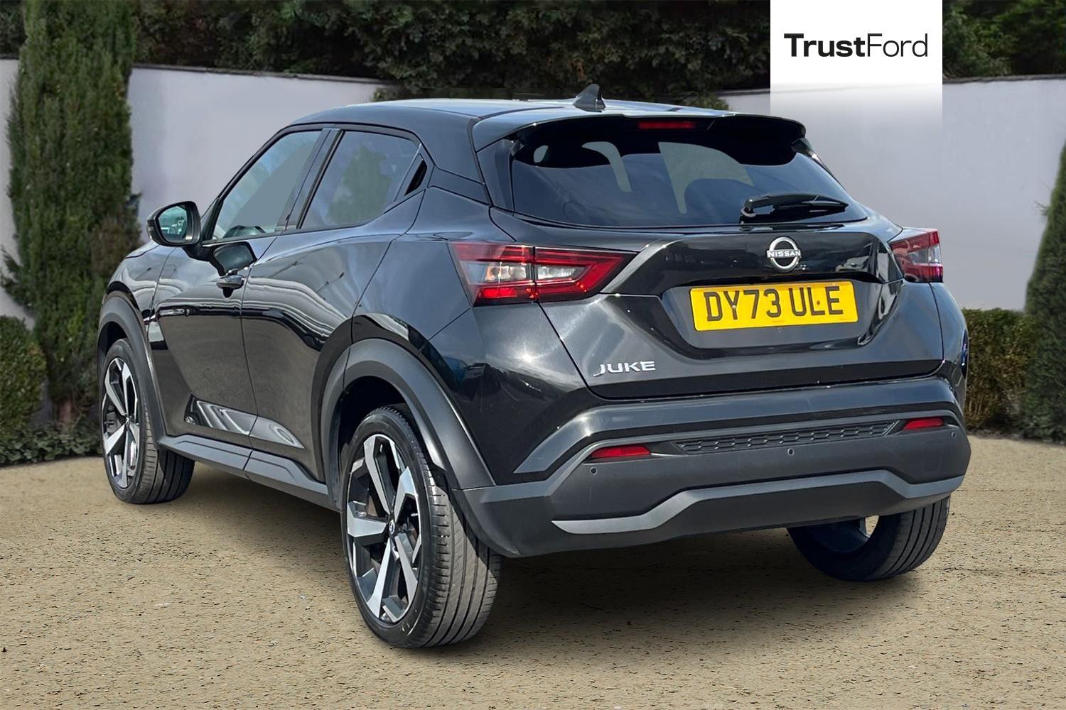 Nissan JUKE Photo 1
