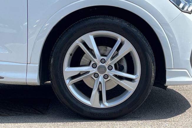 AUDI Q3 Photo 5