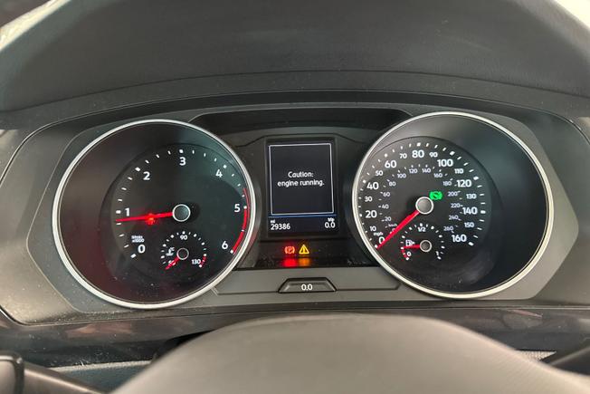 VOLKSWAGEN Tiguan Photo 15