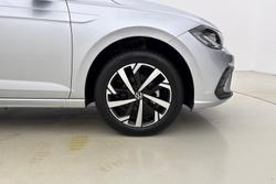 VOLKSWAGEN Polo Photo 5