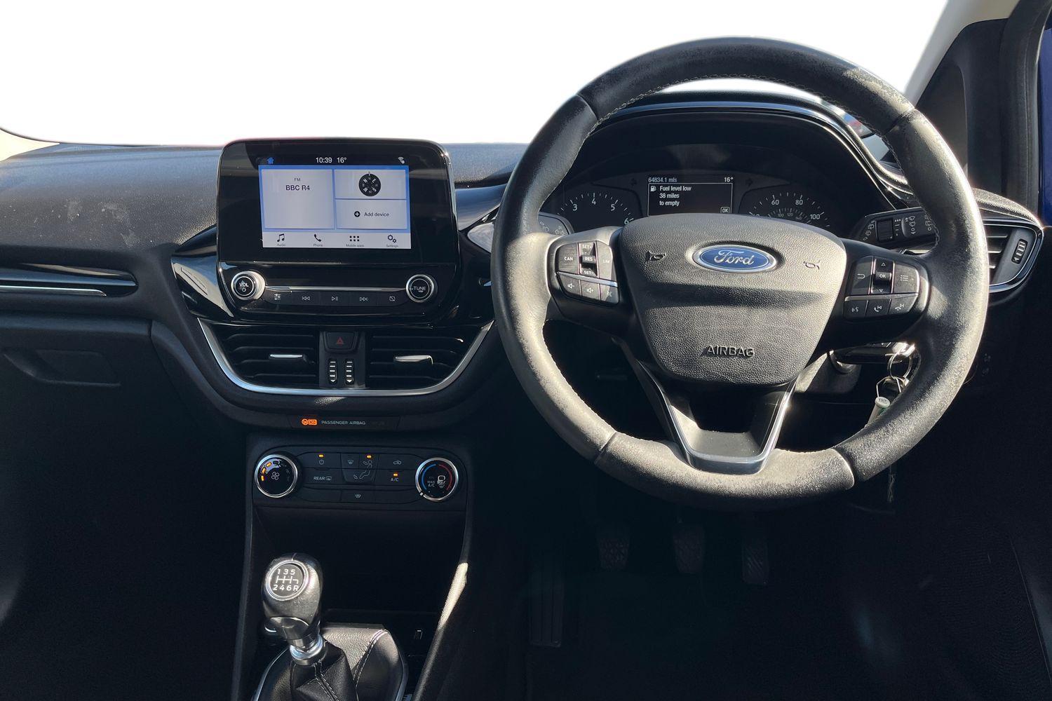 Ford FIESTA Photo 10