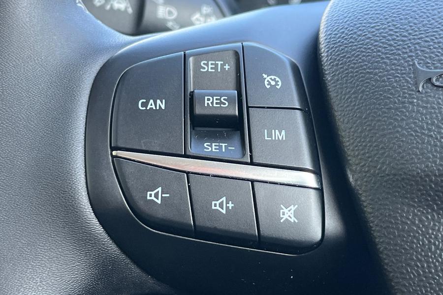 Ford FIESTA Photo autoimg-32cdd8091107711af9774fffbd99a88e860cca0b.jpg