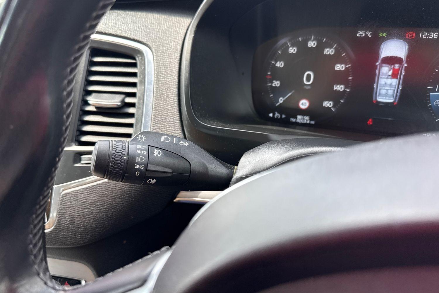 Volvo XC90 Photo 13