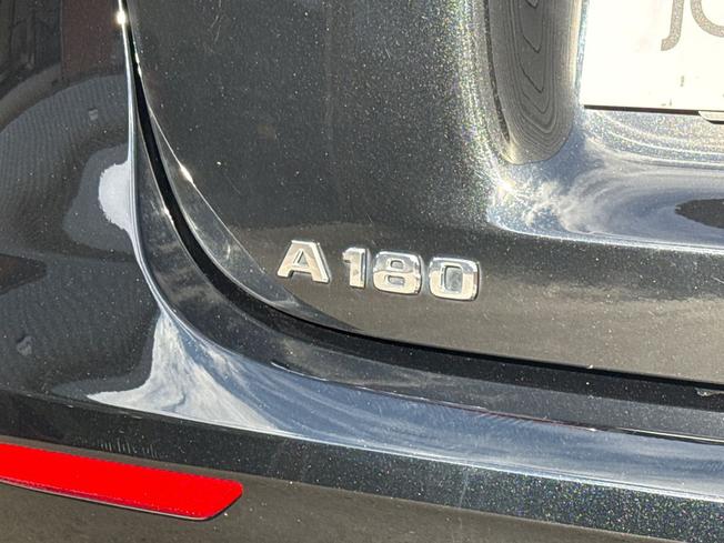 MERCEDES-BENZ A Class Photo 30