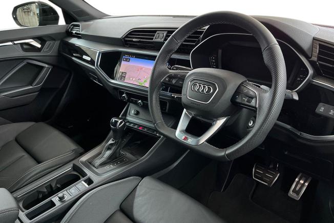 AUDI Q3 Photo 6