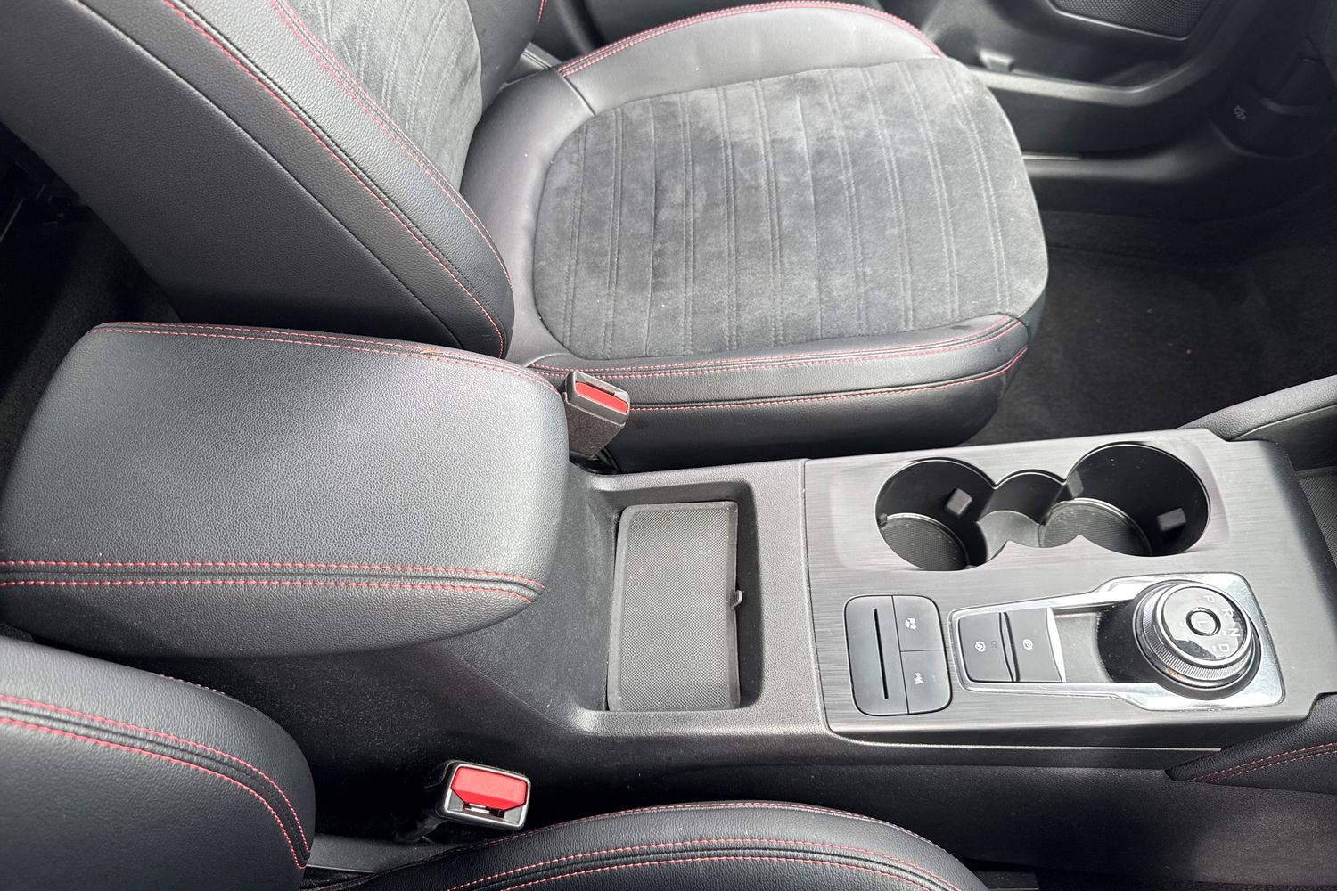 Ford Kuga Photo 33