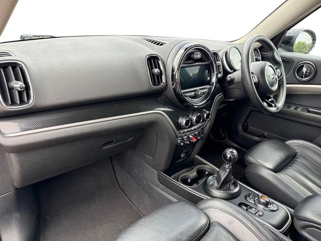 MINI Countryman Photo 2