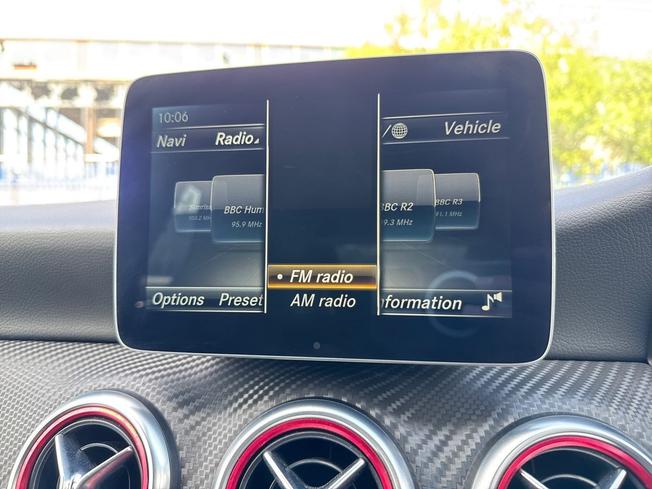 MERCEDES-BENZ A Class Photo 13