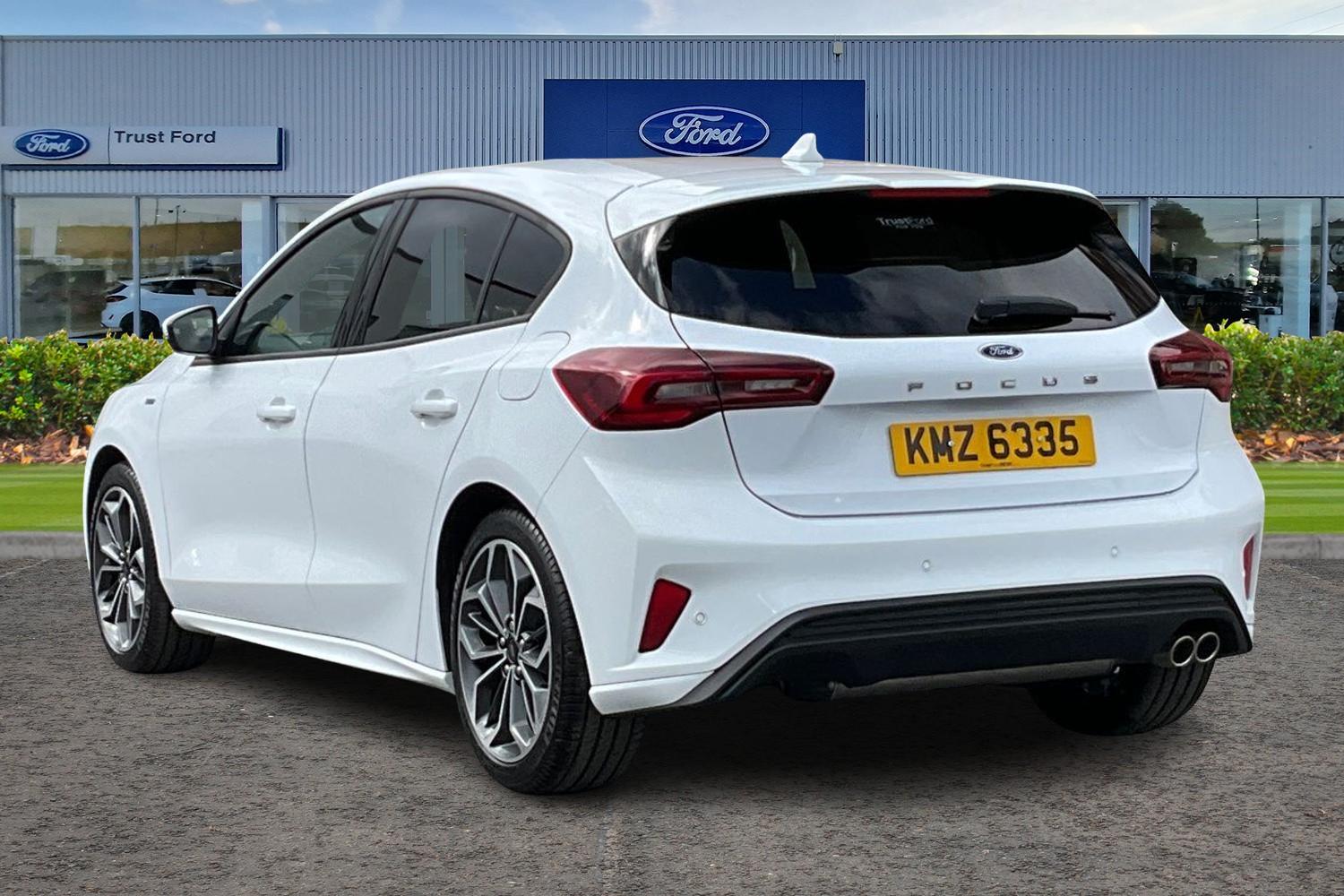 Ford Focus Photo 1