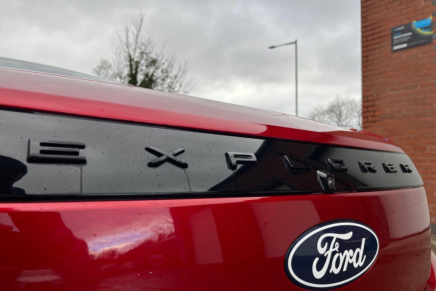 Ford Explorer Photo 28