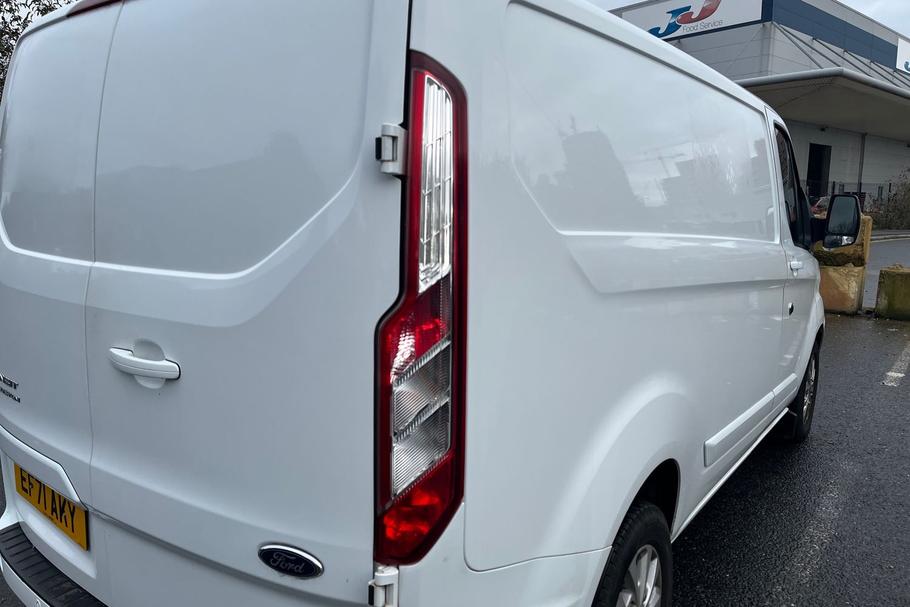 Used Ford TRANSIT CUSTOM 26