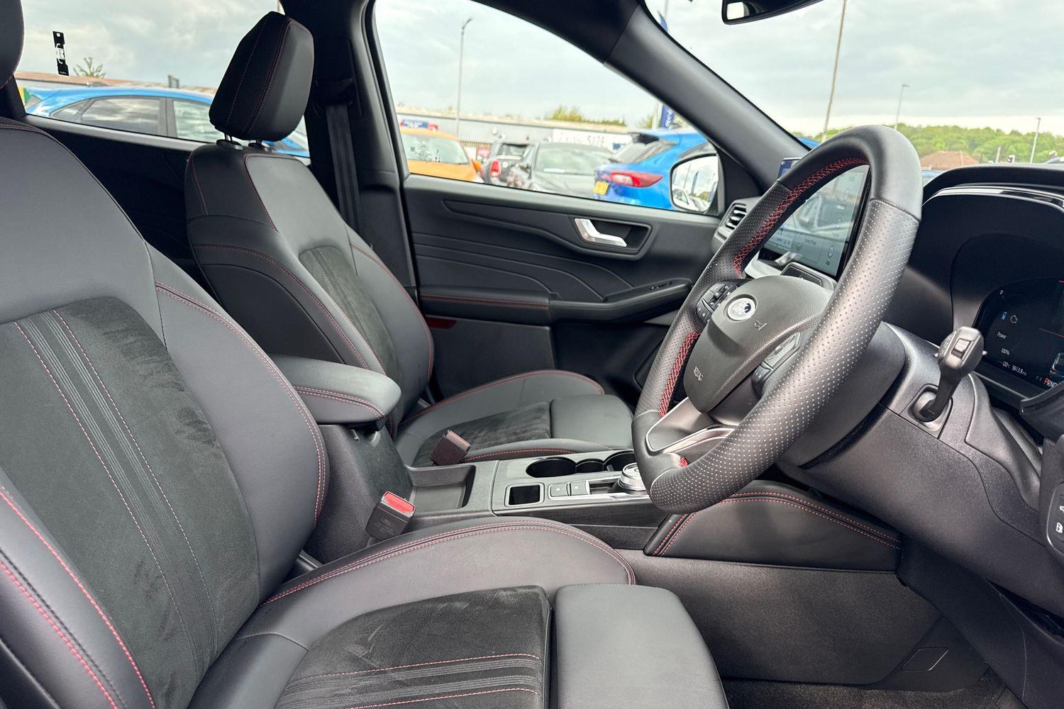 Ford KUGA Photo 16
