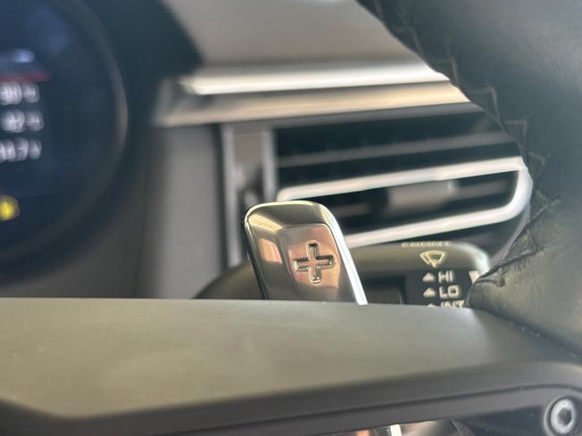 PORSCHE Macan Photo 40