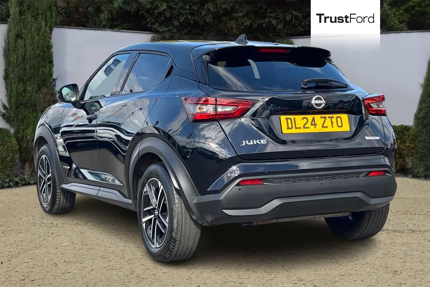 Nissan JUKE Photo 1