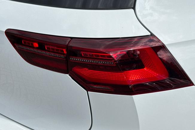 Volkswagen Golf Photo 18