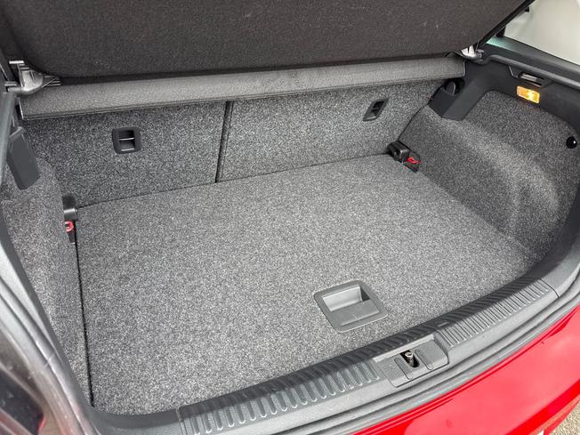VOLKSWAGEN Polo Photo 12