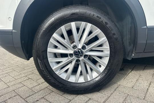 Volkswagen T-roc Photo autoimg-32e95b4f101da86a1a69f1678ca4a2f41d6147f2.jpg