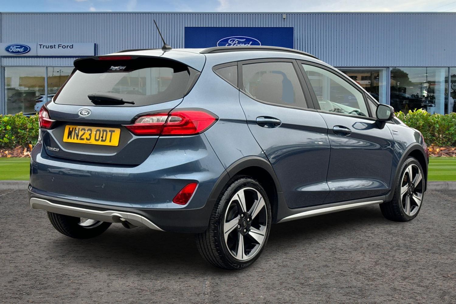 Ford FIESTA Photo 3