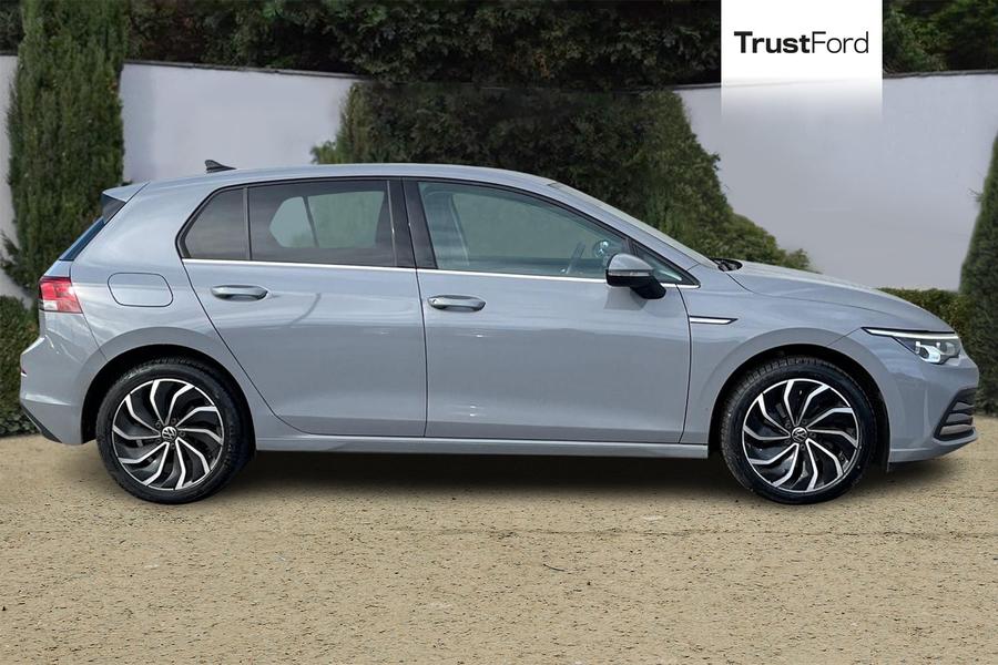 Volkswagen Golf Photo autoimg-32eca36b902749877d56b77de8df06b7c73cc543.jpg