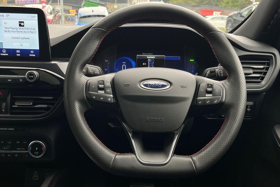 Ford Kuga Photo autoimg-32ed0a68125788bd89019fb5c3ea26a908eb1931.jpg