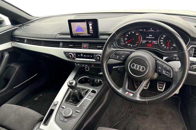 AUDI A4 Photo 12
