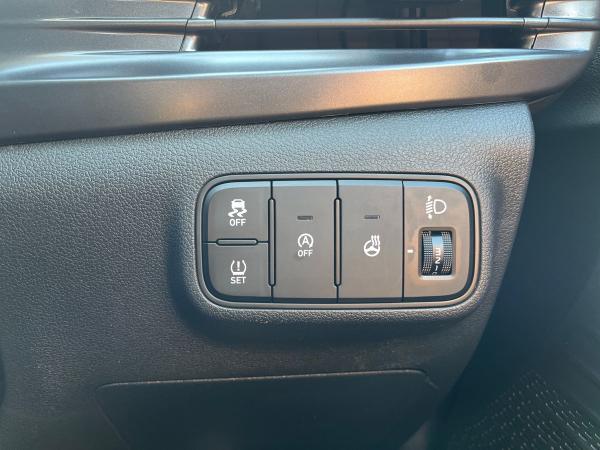 Hyundai BAYON Photo autoimg-32eff69a45fd5556acdf6516267221be34f1daef.jpg
