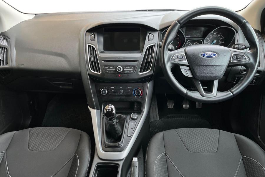 Ford FOCUS Photo autoimg-32f243c40584528360771e13c15c8c1866c409ed.jpg
