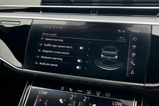 AUDI A8 Photo 44