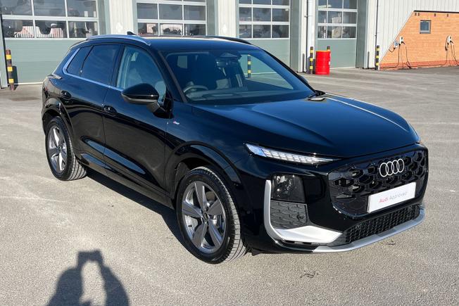 Audi Q3 Photo 21