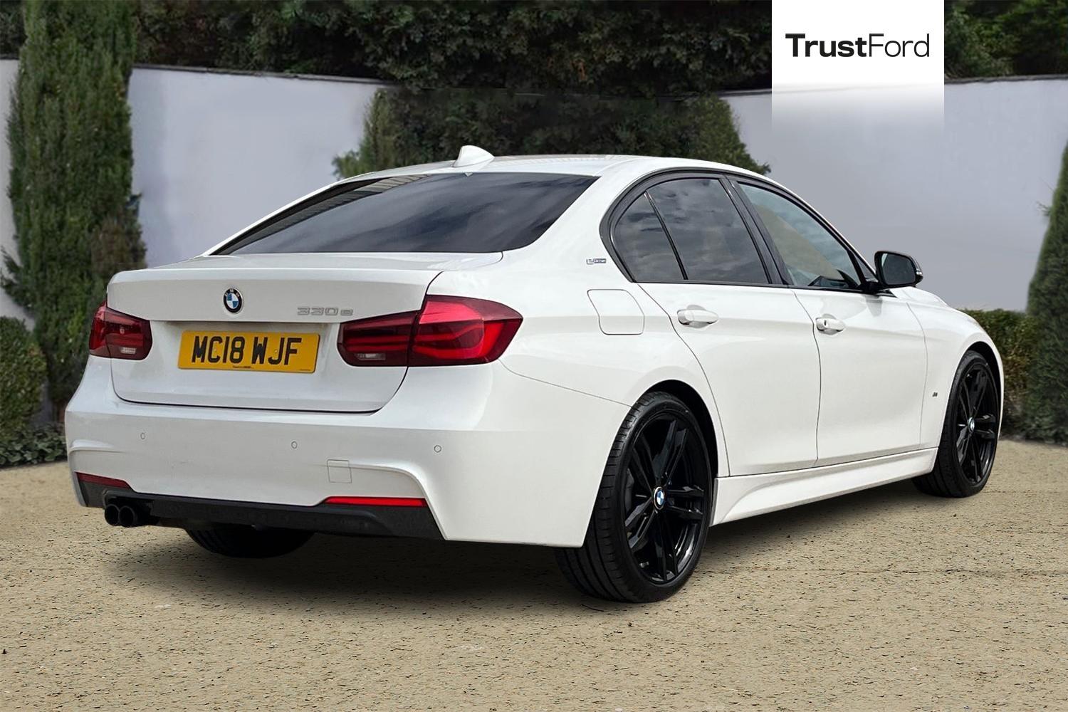 BMW 3 Series Photo 3