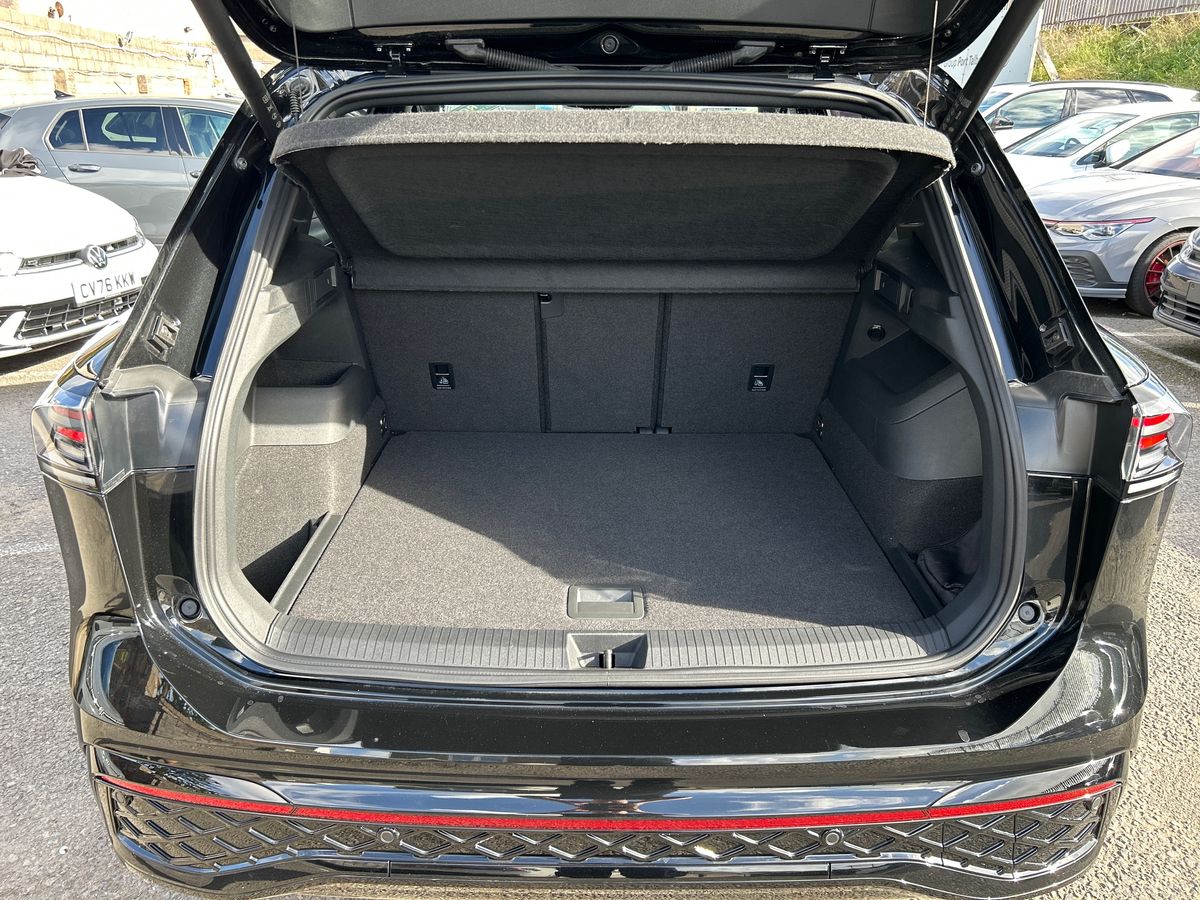 Volkswagen Tiguan Photo autoimg-32f8cc515ae562b89f9c40347cc901a13c06de16.jpg