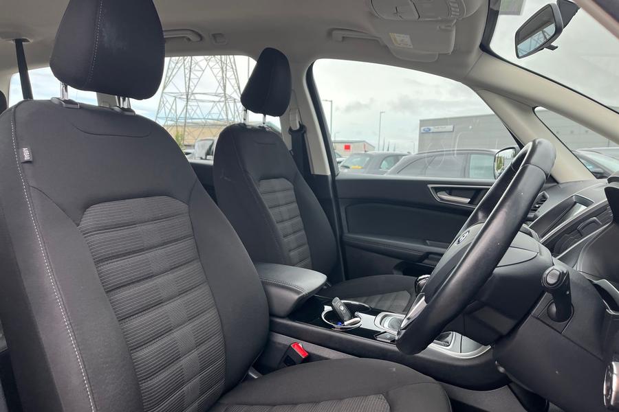 Ford Galaxy Photo autoimg-3302f235e05d06545c03137bcd38a4e7c5abc8ae.jpg