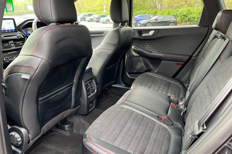 Ford KUGA Photo autoimg-33055932fa6ee486c54c78d0321e9cb22b5eb677.jpg