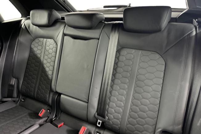 AUDI RS Q3 Photo 9