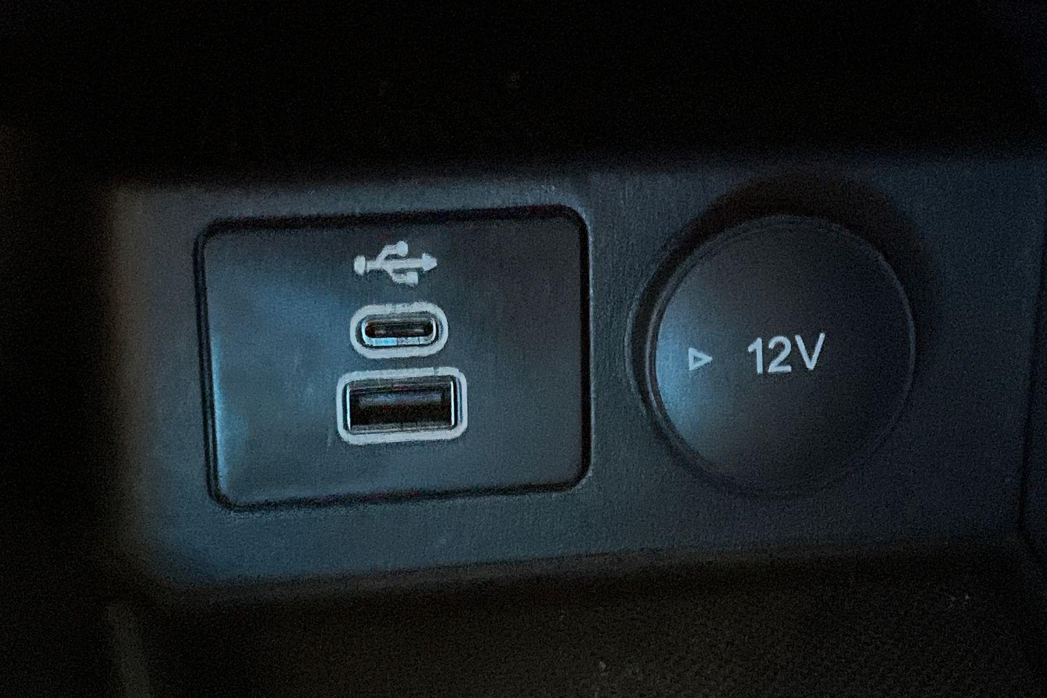 Ford KUGA Photo 24