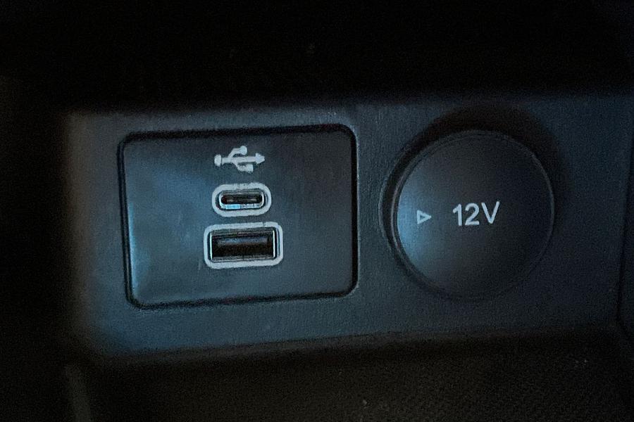 Ford KUGA Photo autoimg-330ab1efa02f67b10800d97b438f21d159879182.jpg