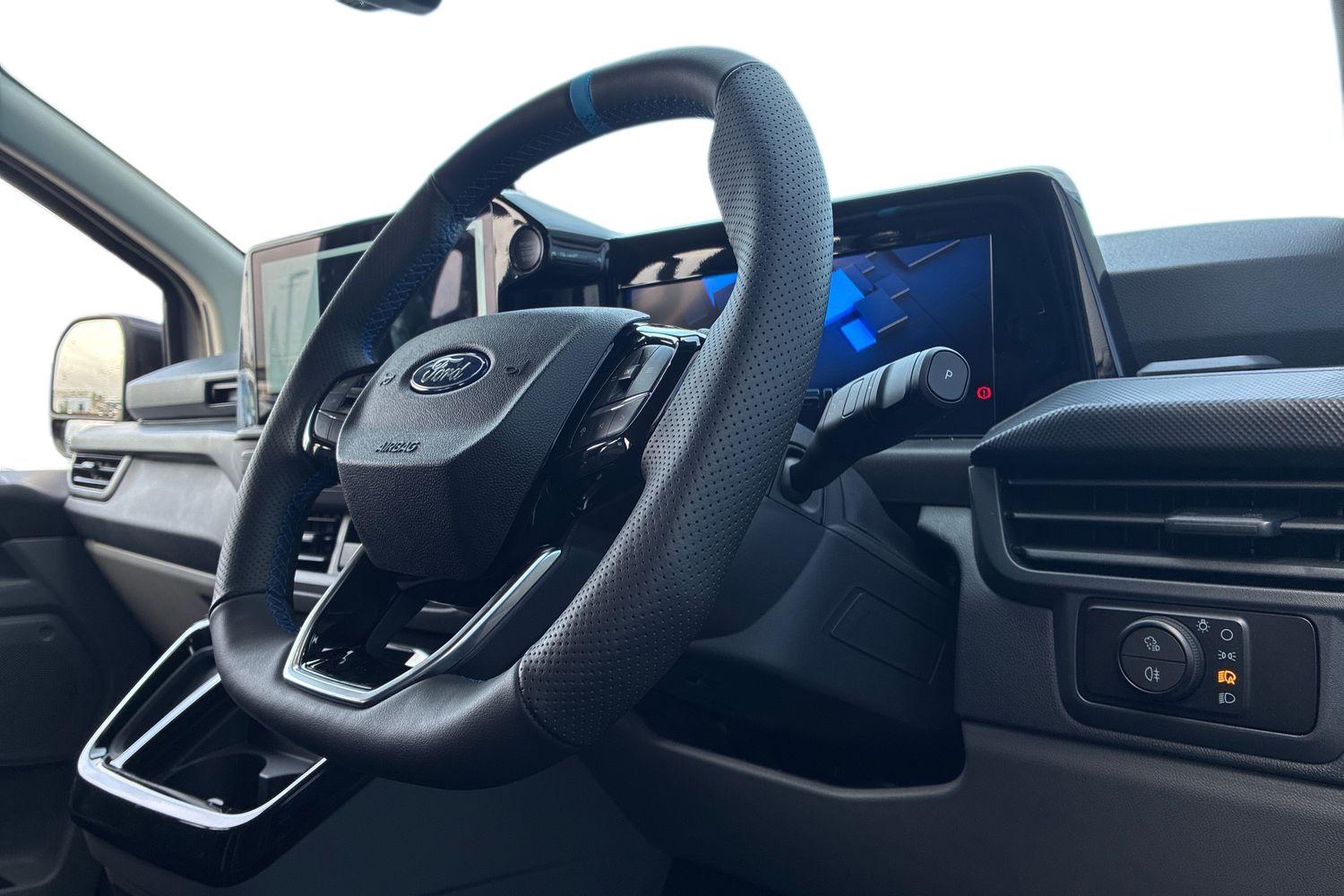 Ford TRANSIT CUSTOM Photo 13