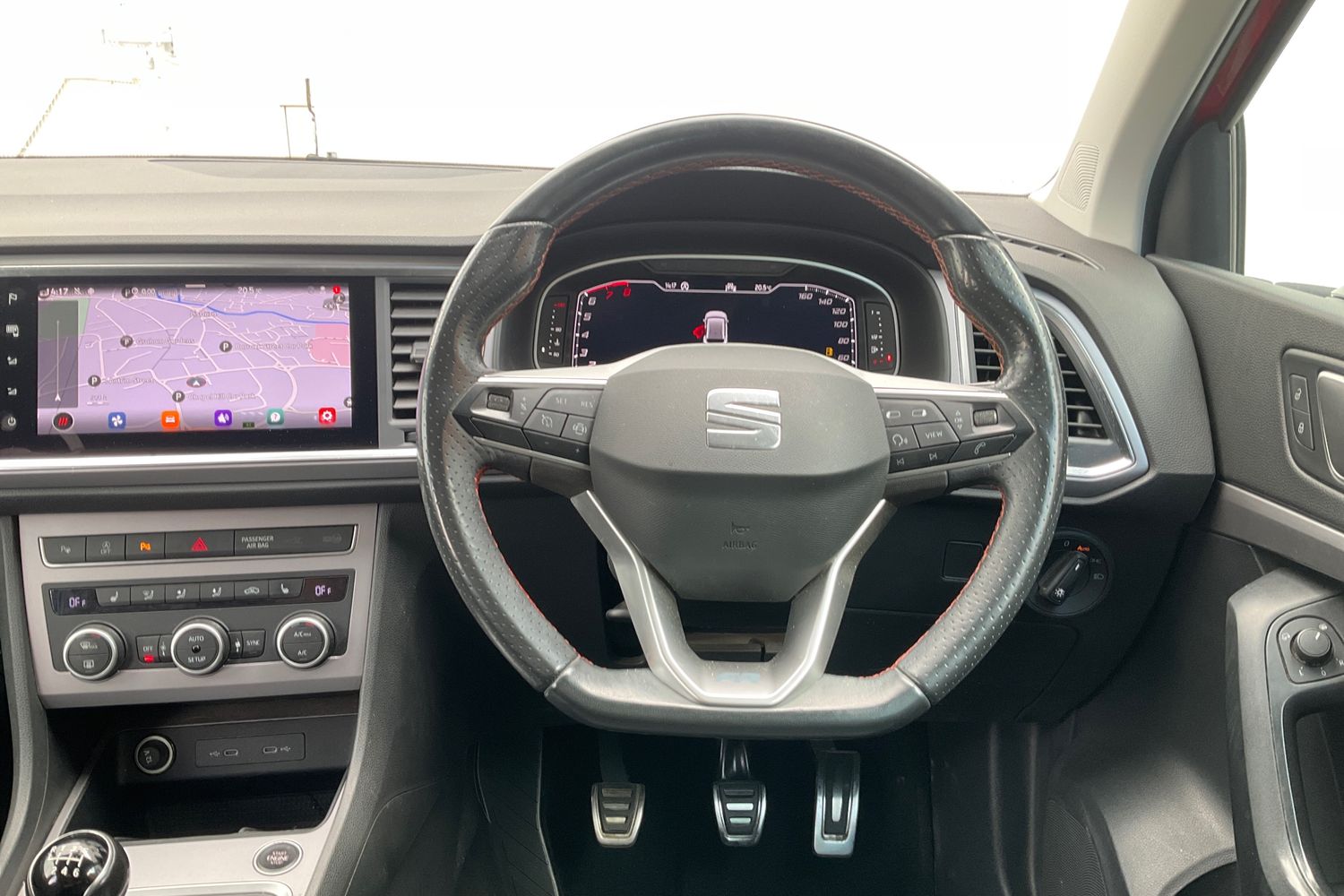 SEAT ATECA Photo 11
