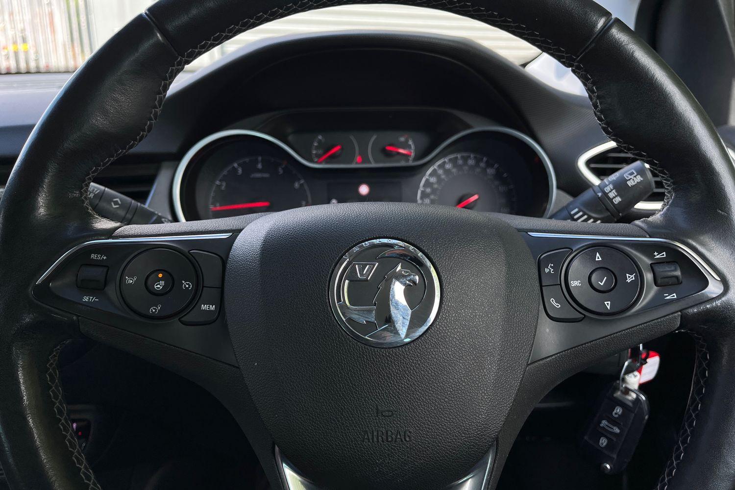 Vauxhall CROSSLAND Photo 11
