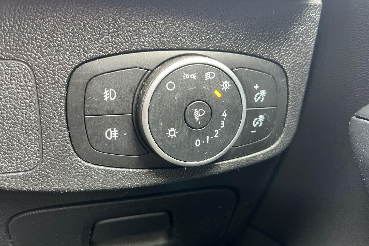 Ford FOCUS Photo 31