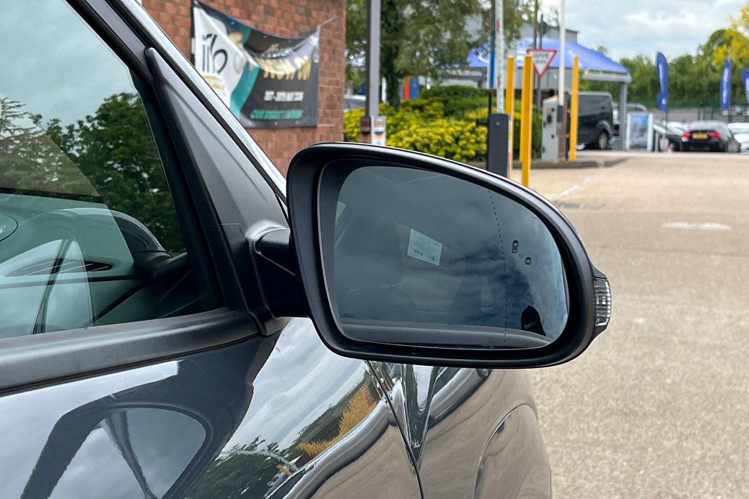 Hyundai KONA Photo 38